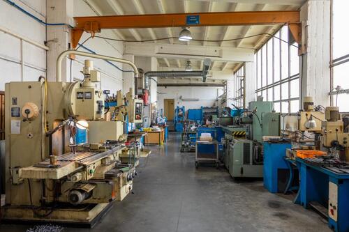 Werkhalle seitlich - 