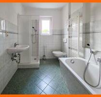 Wohnen mit Aufzug, Balkon, Dusche und Wanne! 2 Zimmer - Gera