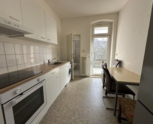 Möblierte 2-Zimmer-Wohnung mit Balkon und Dusche nahe des Zentrums! - Gera