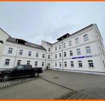 Gewerbe mit 4 Räumen, Küche und WC! Großer Parkplatz direkt am Haus! - Gera