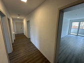 Flur - Etagenwohnung mit 120,53 m&sup2; in Gera zur Miete