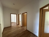 Flur - Etagenwohnung mit 82,00 m&sup2; in Gera zur Miete