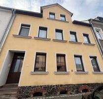 Mehrfamilienhaus mit Potential in zentraler Lage von Weida sucht Sie als neuen Besitzer!
