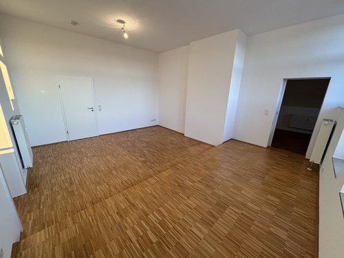 Wohnen - 3 Zimmer Etagenwohnung zur Miete in Gera