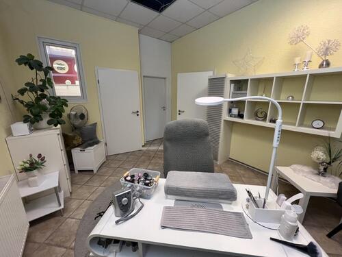 Raum 1 Nagelstudio - 