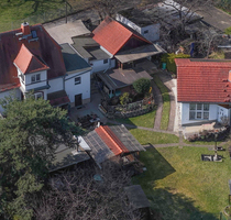 Einfamilienhaus mit Poolhaus, Nebengebäuden und viel Garten! - Gera