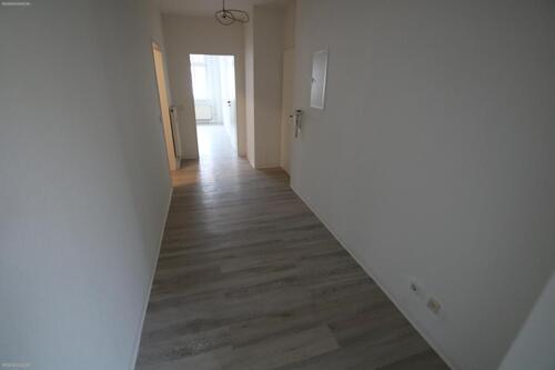 Flur - Etagenwohnung mit 63,22 m&sup2; in Gera zur Miete