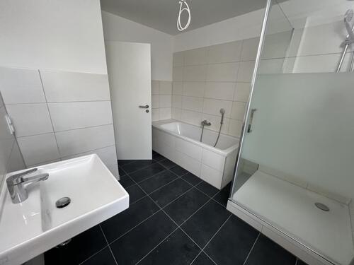 Bad - 3 Zimmer Etagenwohnung in Gera