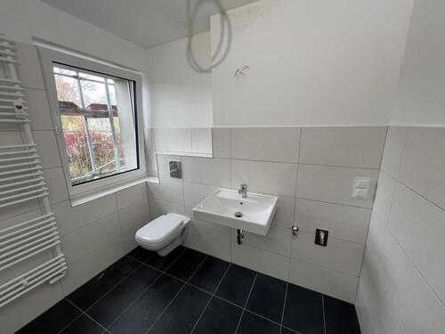 Bad - 3 Zimmer Etagenwohnung zur Miete in Gera