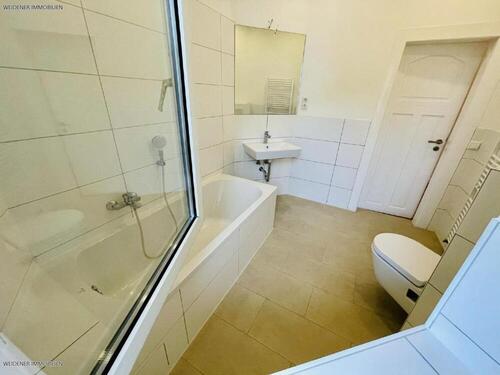 Bad - Etagenwohnung mit 112,00 m&sup2; in Gera zur Miete