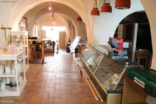 Gastraum - Historisches Ladenlokal direkt am Geraer Markt mit hoher Passantenfrequenz!