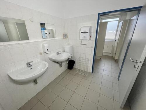 WC Damen Vorraum - 