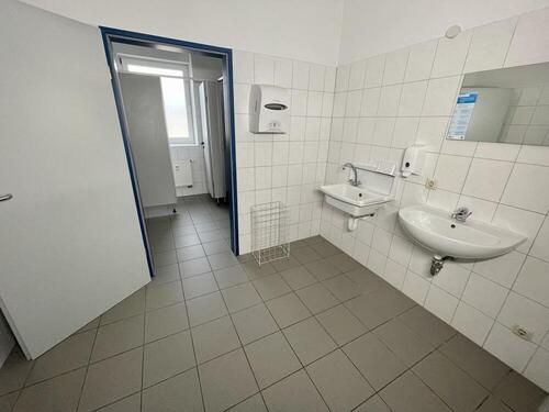 WC Herren Vorraum - 