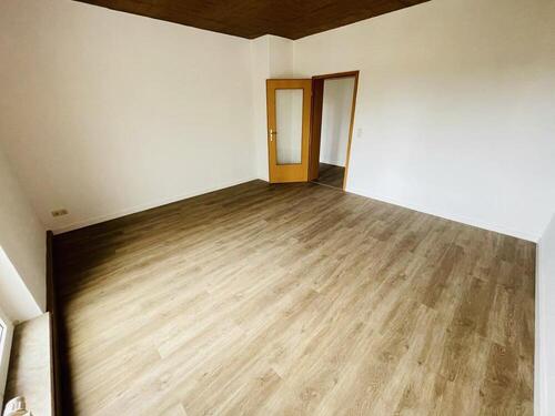 Wohnzimmer - Etagenwohnung mit 65,78 m&sup2; in Gera zur Miete