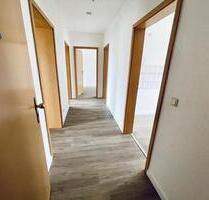 3 Raum Wohnung mit Ausblick & Balkon & Mietergarten in Gera-Untermhaus!
