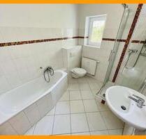 Familien willkommen! 4 R.-Wohnung mit West-Balkon, Wanne, Dusche und Hausgarten in Gera-Debschwitz!