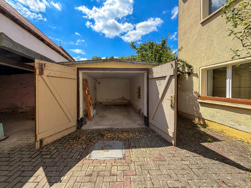 Garage - 