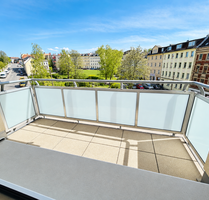 2 Raum Wohnungen mit Balkon, Bad mit Dusche und Aufzug im Haus - Im Geraer Ostviertel.