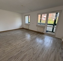 helle 2-Raum-Wohnung mit Wintergarten und Blick ins Grüne: in Gera-Bieblach!