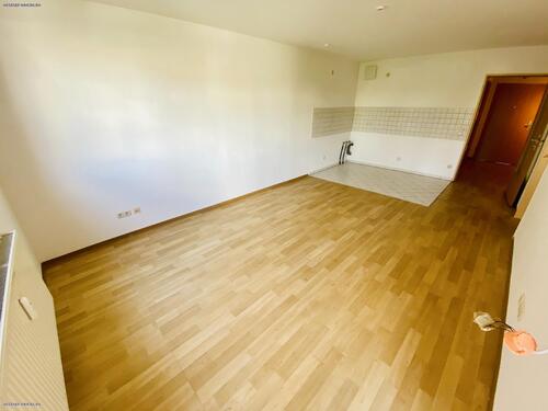 Wohnzimmer & Küche - Etagenwohnung mit 49,00 m&sup2; in Gera zur Miete