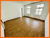 Wohnen - Untermhaus! Schicke 2 Zimmer Wohnung mit Balkon und großem Mietergarten!