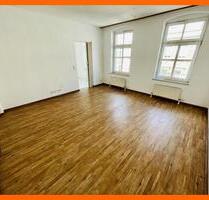 Untermhaus! Schicke 2 Zimmer Wohnung mit Balkon und großem Mietergarten! - Gera
