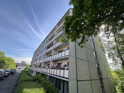 Ansicht - Wohnen mit Mehrwert: 2-Raum-Wohnung mit großzügigem Doppel-Wintergarten in Gera-Bieblach!