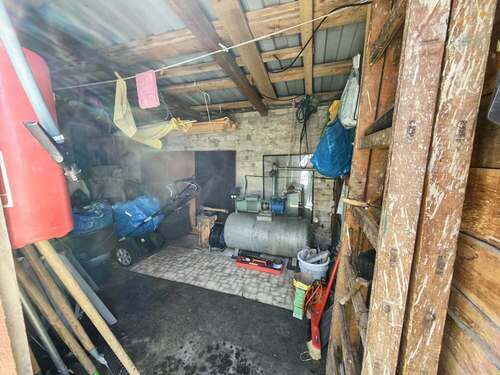 Schuppen mit Hauswasseranlage - 