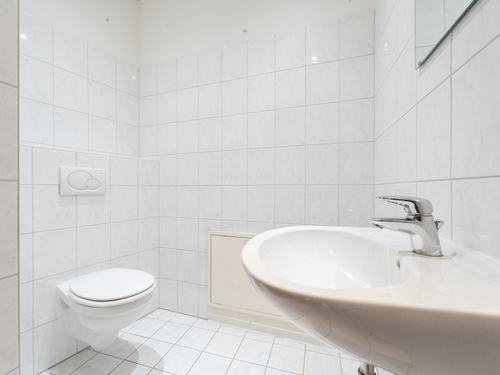 WC - 
