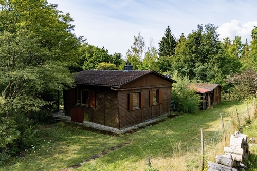 Wochenendhaus - Grüne Oase im Wochenendgebiet Waldalgesheim