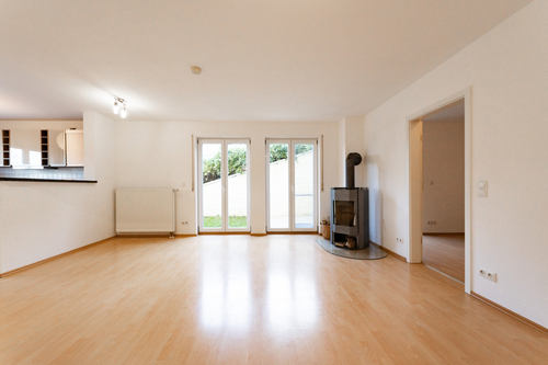 Wohnraum - 2 Zimmer Etagenwohnung zum Kaufen in Münster-Sarmsheim