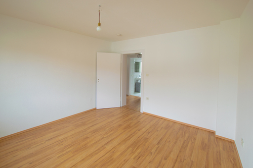 Wohnzimmer - 2 Zimmer Etagenwohnung in Bingen