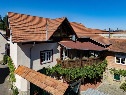 Wohnhaus - 8 Zimmer Zweifamilienhaus zum Kaufen in Engelstadt
