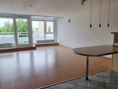 Wohnen-Essen - 'Gepflegte 1,5- bis 2-Zi.-Wohnung mit Aufzug, Balkon u. Stellplatz in Böblingen'