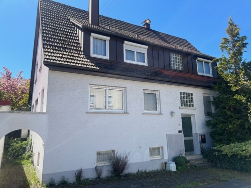 Außenansicht I - 'Handwerker aufgepasst - Stark renovierungsbedürftiges 2-FH in ruhiger Lage von Bempflingen'