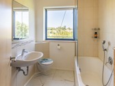 Badezimmer - Dachgeschoßwohnung mit 50,02 m² in Lachen / Hetzlinshofen zum Kaufen