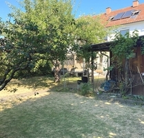 Neu-Ulm: Modernisiertes Mehrfamilienhaus mit idyllischem Garten in Donau-Nähe - Neu-Ulm / Offenhausen