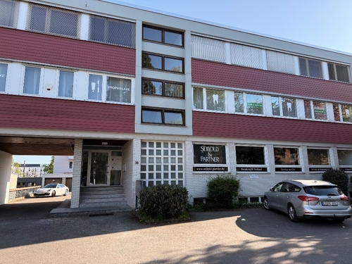 Zufahrt Innenhof v. Straßenseite - Wohn- & Geschäftshaus in Stuttgart / Vaihingen