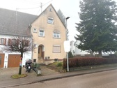 Hausansicht - 8 Zimmer Zweifamilienhaus zum Kaufen in Notzingen