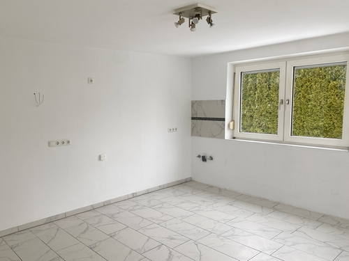 Küche EG - 6 Zimmer Zweifamilienhaus in Augsburg / Bärenkeller