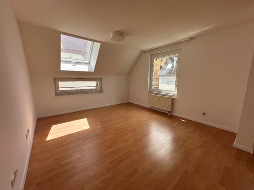 Wohnen / Essen - 'Mitten im Leben - Citywohnung am Marienplatz in S-Süd - 3-Zi-OG-ETW mit Balkon, Aufzug und TG'