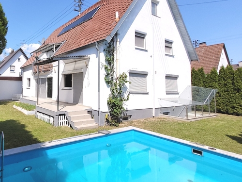 Pool A - Wohntraum in Augsburg-Bärenkeller Ein- oder Zweifamilienhaus mit Pool