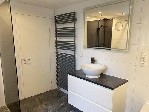 Bad EG - 6 Zimmer Zweifamilienhaus in Augsburg / Bärenkeller
