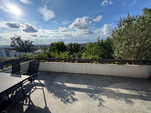 Terrasse EG - 5.5 Zimmer Maisonettenwohnung in Böblingen