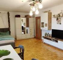 ”Gut geschnittene 1-Zi.-ETW mit Aufzug und Stellplatz in gepflegter Wohngegend von Tamm”