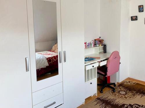 Kind 1 - Dachgeschoßwohnung mit 98,27 m² in Thannhausen zum Kaufen