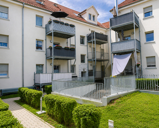 Wohnen wie im Neubau – Moderne 3-Zimmer-Wohnung in kernsaniertem Mehrfamilienhaus - Esslingen am Neckar / Mettingen