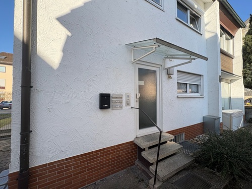 Eingang - 8 Zimmer Mehrfamilienhaus, Wohnhaus in Altbach