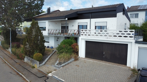 Ansicht Außen - Wohnen mit Weitblick - Einfamilienhaus mit ELW in traumhafter Panoramalage von Herbrechtingen