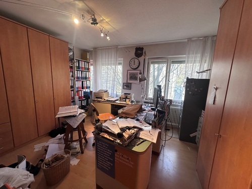 Bürozimmer - 4 Zimmer 4- Zimmerwohnung in Stuttgart